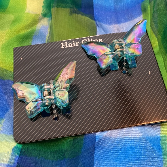 Four Small Blue Butterfly Clips - Picture 2 of 2